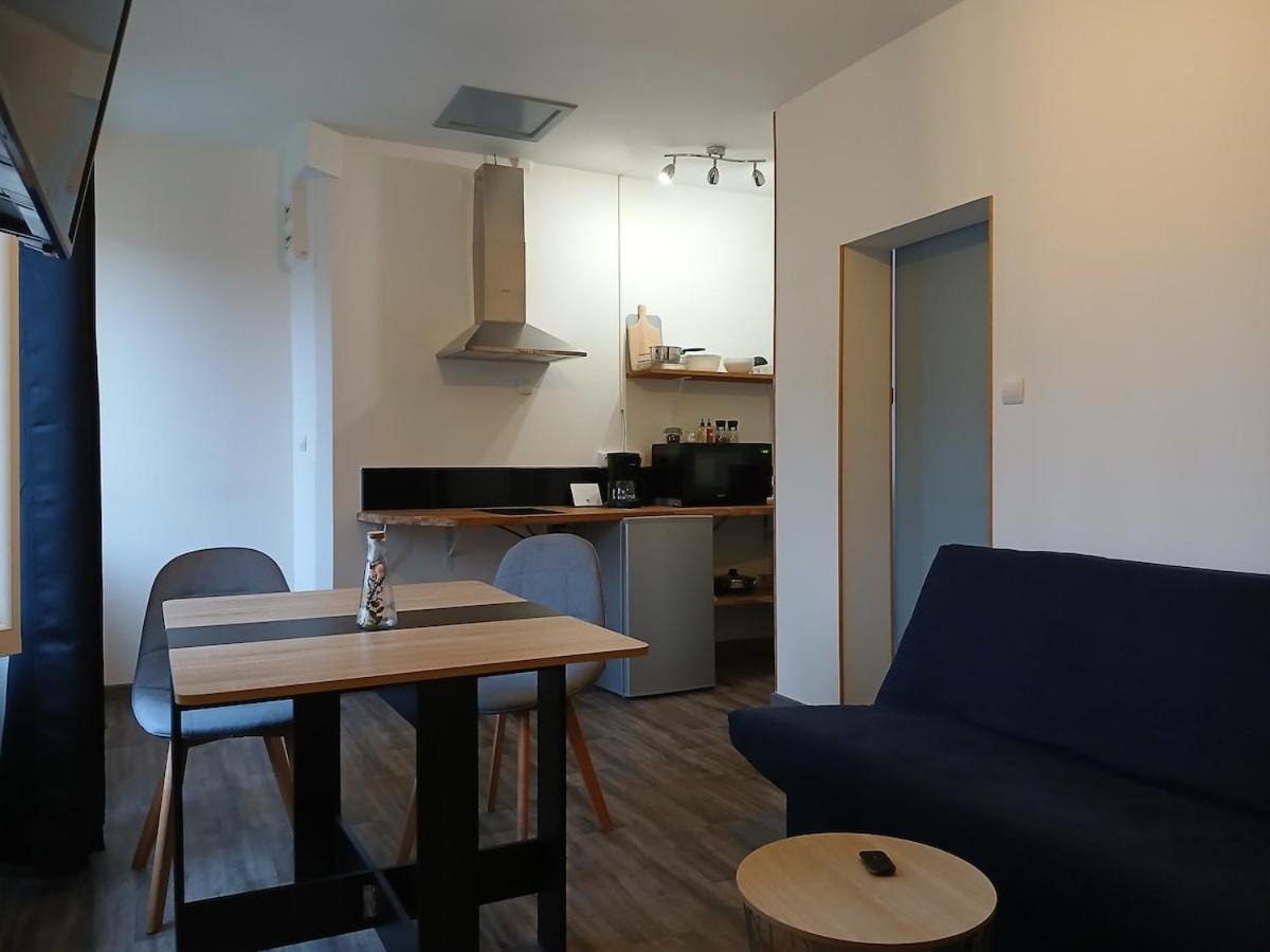 Appartement T2 Meuble - Entree Independante La Boissière-des-Landes Esterno foto